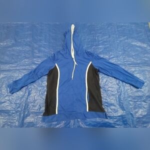 Christopher Banks top